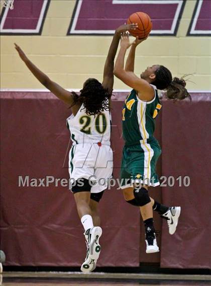 Thumbnail 3 in Brea Olinda vs. Long Beach Poly (Nike Tournament of Champions) photogallery.
