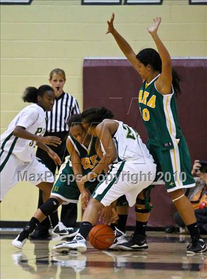 Thumbnail 2 in Brea Olinda vs. Long Beach Poly (Nike Tournament of Champions) photogallery.