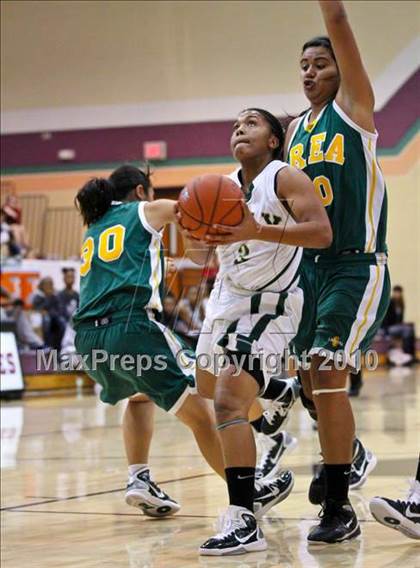 Thumbnail 3 in Brea Olinda vs. Long Beach Poly (Nike Tournament of Champions) photogallery.