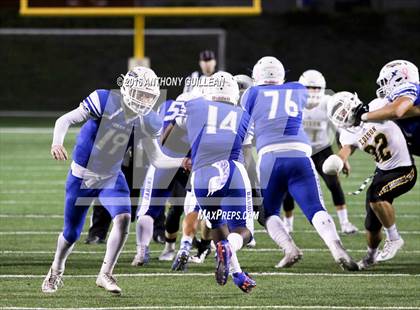 Thumbnail 3 in Fountain Valley vs. Edison photogallery.