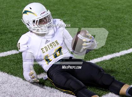 Thumbnail 2 in Fountain Valley vs. Edison photogallery.