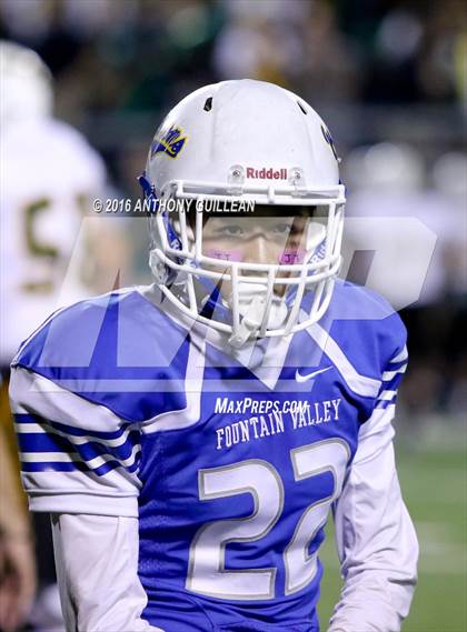 Thumbnail 2 in Fountain Valley vs. Edison photogallery.