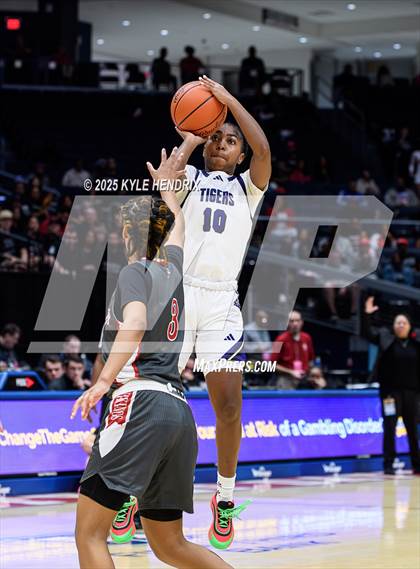 Thumbnail 1 in Pickerington Central vs. Princeton (OHSAA Div 1 Final) photogallery.