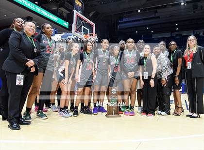 Thumbnail 1 in Pickerington Central vs. Princeton (OHSAA Div 1 Final) photogallery.