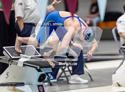 Thumbnail 1 in IHSAA State Final photogallery.