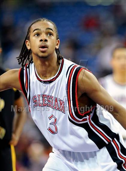 Thumbnail 3 in Bishop Montgomery vs. Salesian (CIF State D4 Final) photogallery.