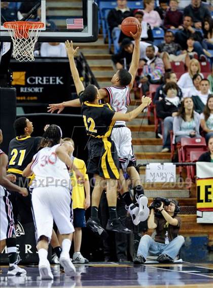 Thumbnail 1 in Bishop Montgomery vs. Salesian (CIF State D4 Final) photogallery.