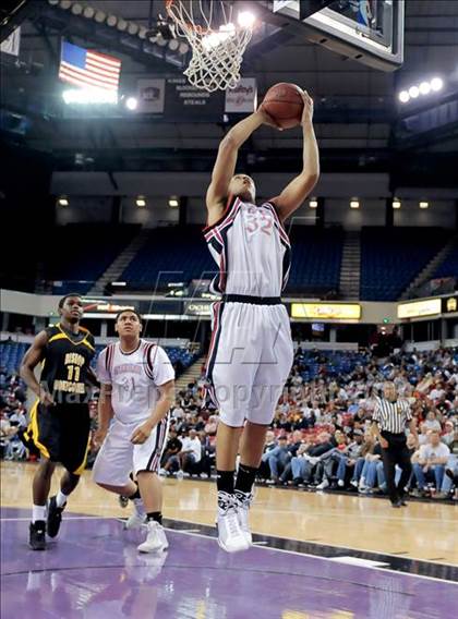 Thumbnail 2 in Bishop Montgomery vs. Salesian (CIF State D4 Final) photogallery.