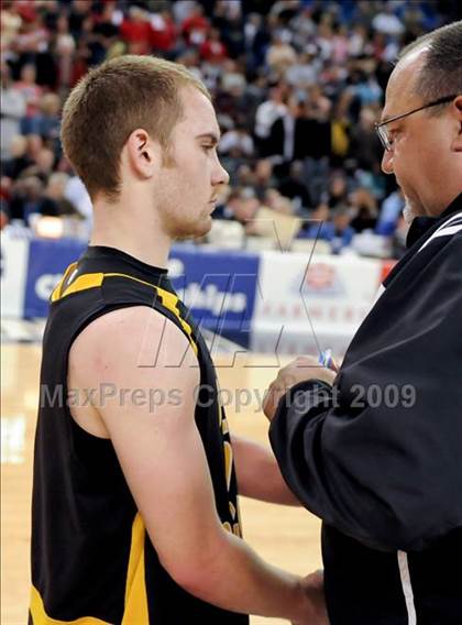 Thumbnail 1 in Bishop Montgomery vs. Salesian (CIF State D4 Final) photogallery.