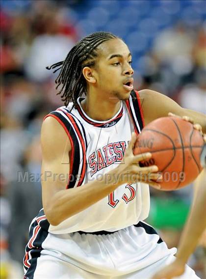 Thumbnail 1 in Bishop Montgomery vs. Salesian (CIF State D4 Final) photogallery.