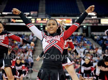 Thumbnail 2 in Bishop Montgomery vs. Salesian (CIF State D4 Final) photogallery.