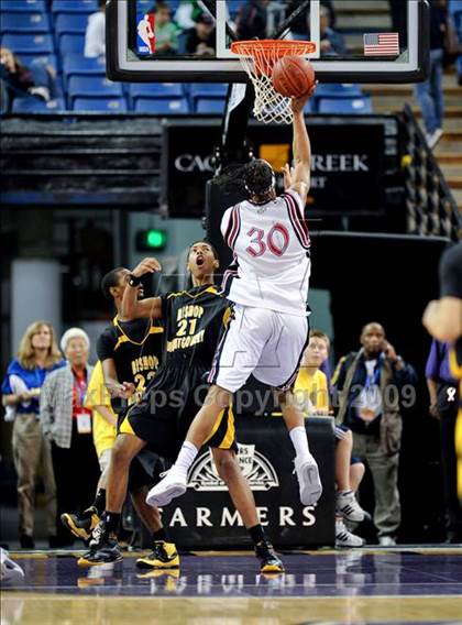 Thumbnail 3 in Bishop Montgomery vs. Salesian (CIF State D4 Final) photogallery.