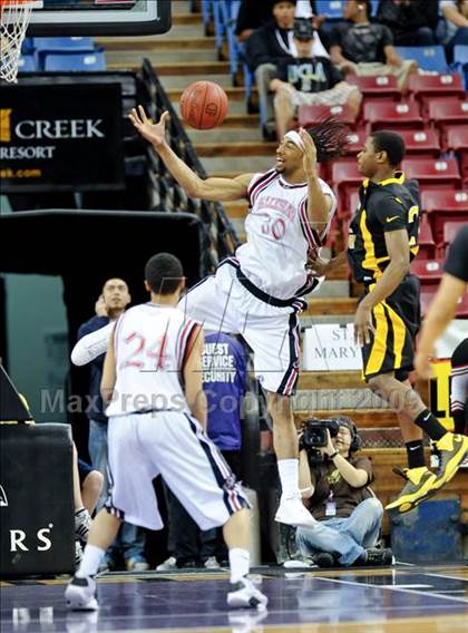 Thumbnail 1 in Bishop Montgomery vs. Salesian (CIF State D4 Final) photogallery.