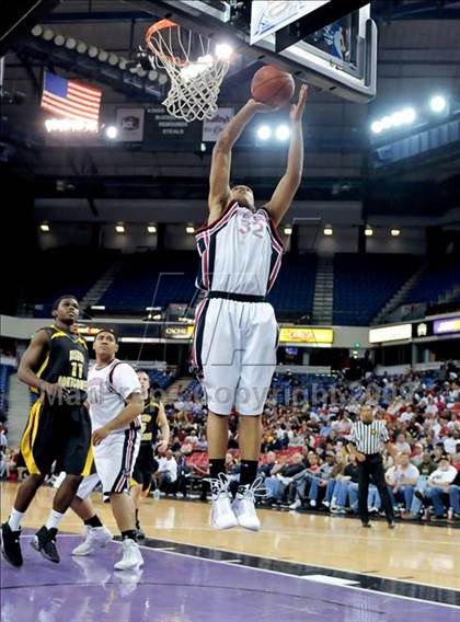 Thumbnail 3 in Bishop Montgomery vs. Salesian (CIF State D4 Final) photogallery.