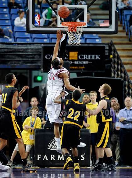 Thumbnail 1 in Bishop Montgomery vs. Salesian (CIF State D4 Final) photogallery.