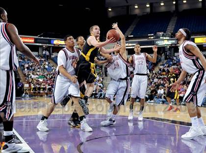 Thumbnail 1 in Bishop Montgomery vs. Salesian (CIF State D4 Final) photogallery.