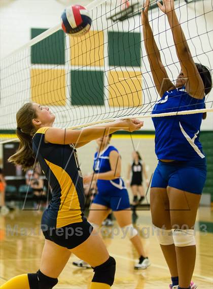 Thumbnail 2 in Apollo Ridge vs. Wilkinsburg (Open Tournament) photogallery.