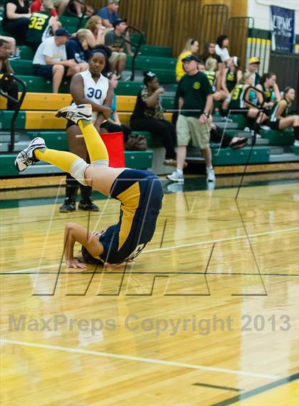 Thumbnail 2 in Apollo Ridge vs. Wilkinsburg (Open Tournament) photogallery.