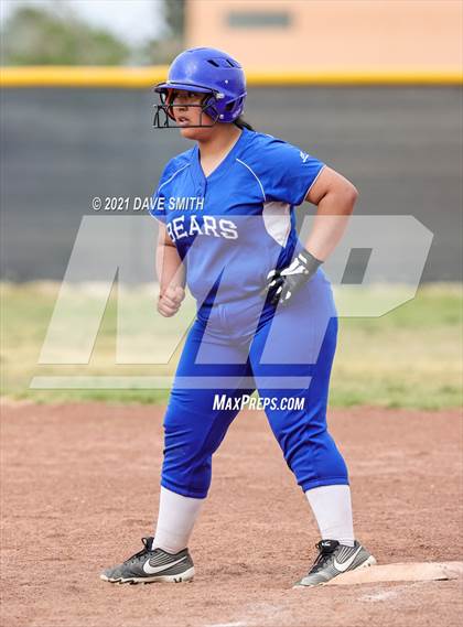 Thumbnail 3 in Bowie @ Burges photogallery.