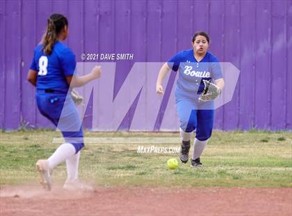 Thumbnail 3 in Bowie @ Burges photogallery.