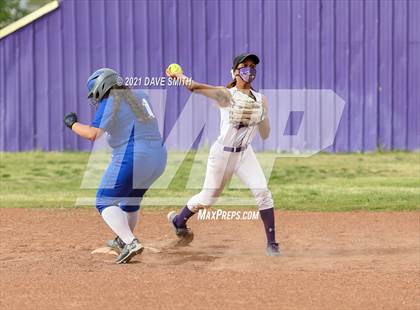 Thumbnail 3 in Bowie @ Burges photogallery.