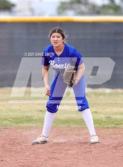 Thumbnail 3 in Bowie @ Burges photogallery.