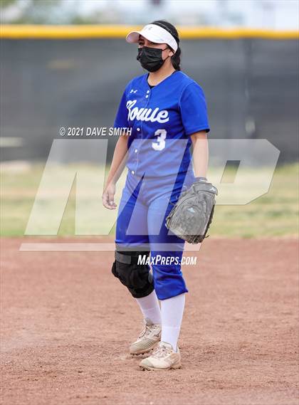 Thumbnail 1 in Bowie @ Burges photogallery.