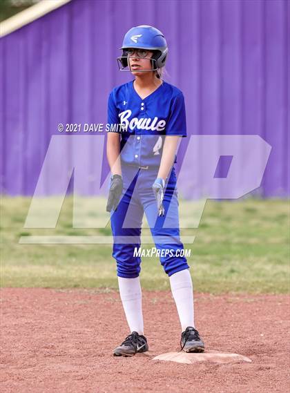 Thumbnail 3 in Bowie @ Burges photogallery.