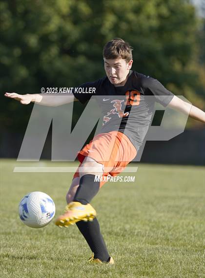 Thumbnail 3 in Almont vs. Richmond  photogallery.