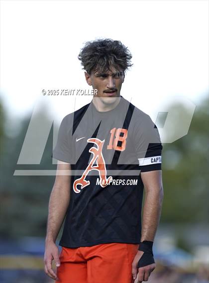 Thumbnail 2 in Almont vs. Richmond  photogallery.