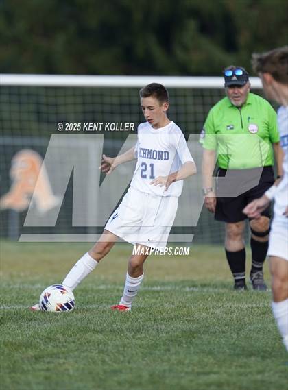 Thumbnail 1 in Almont vs. Richmond  photogallery.