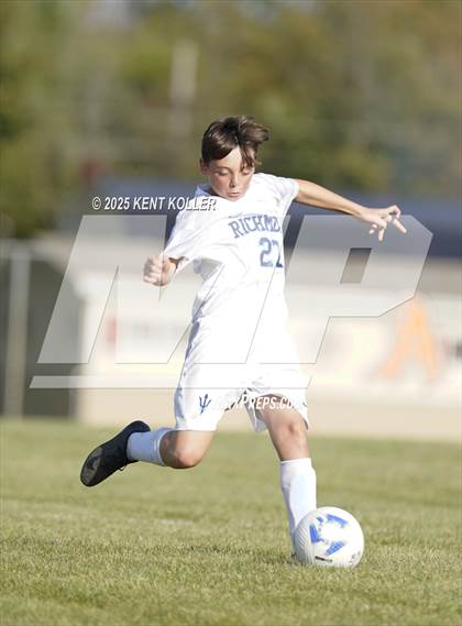 Thumbnail 2 in Almont vs. Richmond  photogallery.