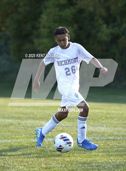 Thumbnail 1 in Almont vs. Richmond  photogallery.
