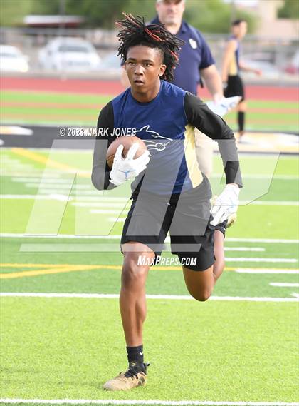 Thumbnail 1 in La Joya Community vs. Thunderbird( Goldwater 7v7) photogallery.