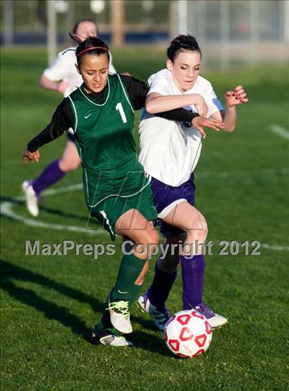 Thumbnail 3 in Davis [Grace] vs  Orestimba photogallery.