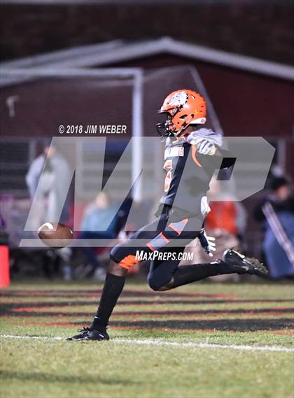 Thumbnail 2 in Zephyrhills vs. North Marion (FHSAA 5A Semifinal) photogallery.