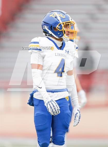 Thumbnail 3 in Calaveras vs. Linden (CIF SJS D7 Final) photogallery.