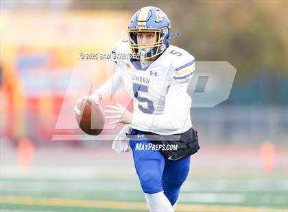 Thumbnail 2 in Calaveras vs. Linden (CIF SJS D7 Final) photogallery.