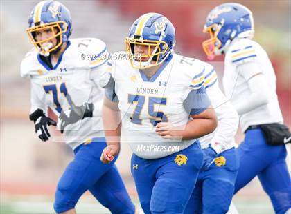 Thumbnail 1 in Calaveras vs. Linden (CIF SJS D7 Final) photogallery.