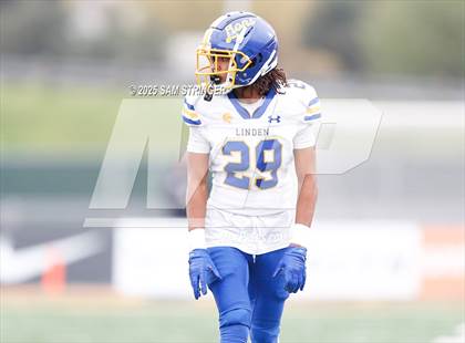 Thumbnail 1 in Calaveras vs. Linden (CIF SJS D7 Final) photogallery.