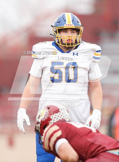 Thumbnail 2 in Calaveras vs. Linden (CIF SJS D7 Final) photogallery.