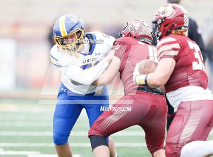Thumbnail 2 in Calaveras vs. Linden (CIF SJS D7 Final) photogallery.