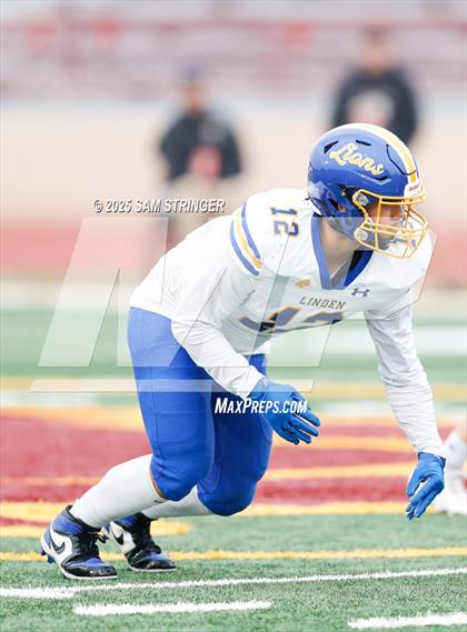 Thumbnail 1 in Calaveras vs. Linden (CIF SJS D7 Final) photogallery.