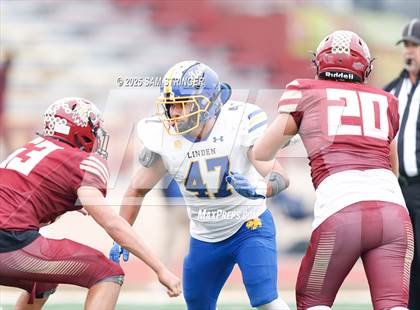 Thumbnail 3 in Calaveras vs. Linden (CIF SJS D7 Final) photogallery.