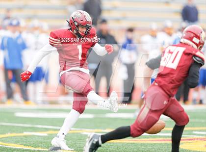 Thumbnail 2 in Calaveras vs. Linden (CIF SJS D7 Final) photogallery.