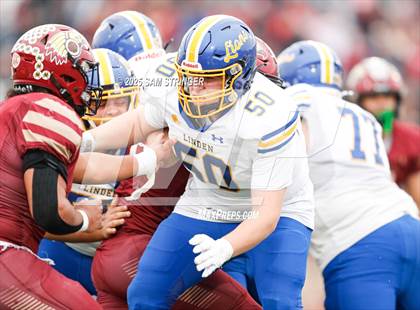 Thumbnail 3 in Calaveras vs. Linden (CIF SJS D7 Final) photogallery.