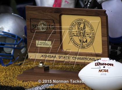 Thumbnail 1 in Spearville vs. Hanover (KSHSAA 8-Man Division I Final) photogallery.