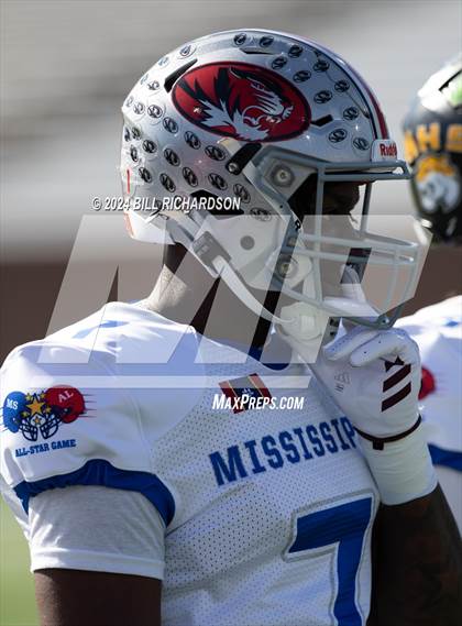 Thumbnail 2 in Mississippi vs Alabama All-Star Game photogallery.