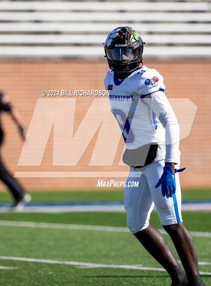 Thumbnail 2 in Mississippi vs Alabama All-Star Game photogallery.
