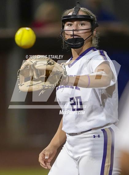 Thumbnail 2 in Queen Creek vs. Xavier College Prep (AIA 6A Final) photogallery.